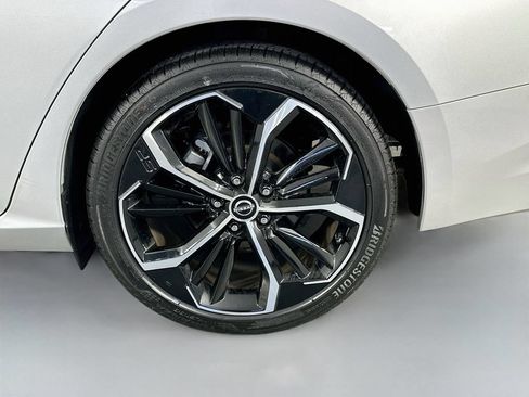 Used 2025 Nissan Altima 2.5 SR FWD image 33