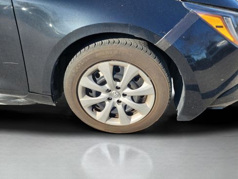 Used 2020 Toyota Corolla LE image 17