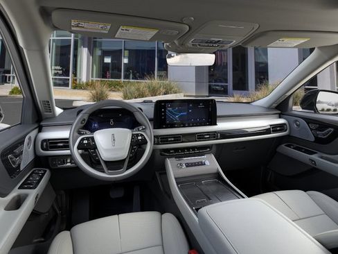New 2026 Lincoln Aviator Reserve w/ Luxury Package RWD image 9