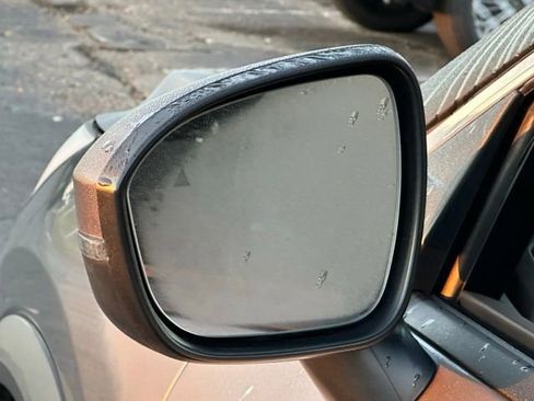 Used 2023 Nissan Rogue SV image 12