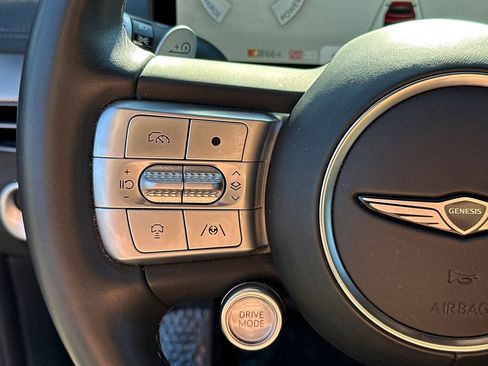 Used 2023 Genesis GV60 Advanced image 24