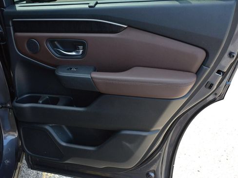 Used 2024 Honda Pilot Elite image 18