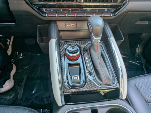 Used 2023 GMC Canyon AT4X image 22