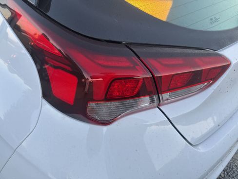 Used 2020 Hyundai Veloster N w/ Performance Package image 12