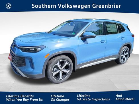 New 2025 Volkswagen Tiguan SE image 1