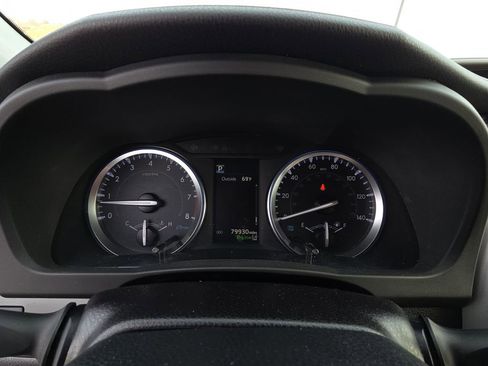 Used 2019 Toyota Highlander Limited Platinum image 16