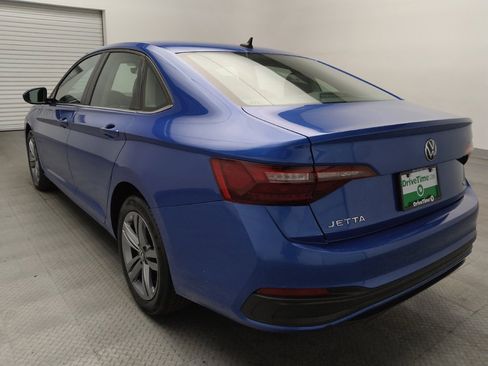 Used 2024 Volkswagen Jetta SE FWD image 5