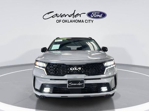 Used 2023 Kia Sorento SX AWD/4WD image 3