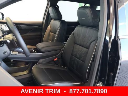 New 2026 Buick Enclave Avenir w/ Super Cruise Package FWD image 14