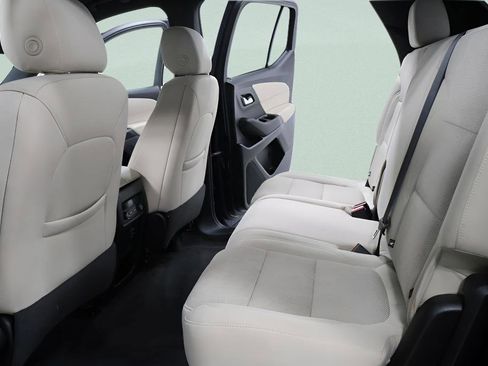 Used 2023 Chevrolet Traverse LS FWD image 26