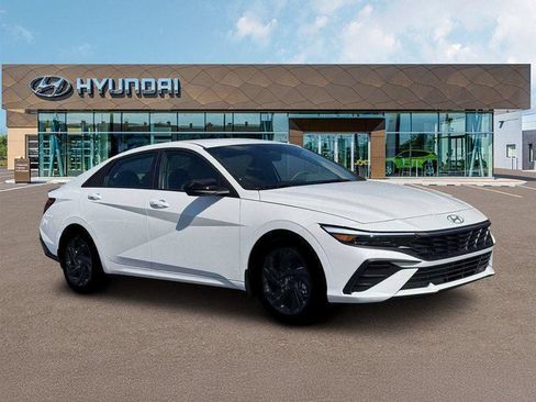 New 2026 Hyundai Elantra Sport FWD image 10