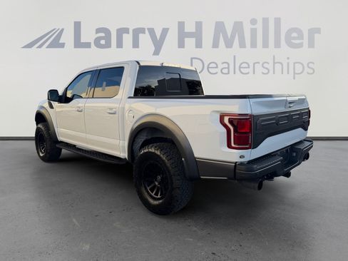 Used 2019 Ford F150 Raptor w/ Equipment Group 802A Luxury AWD/4WD image 3