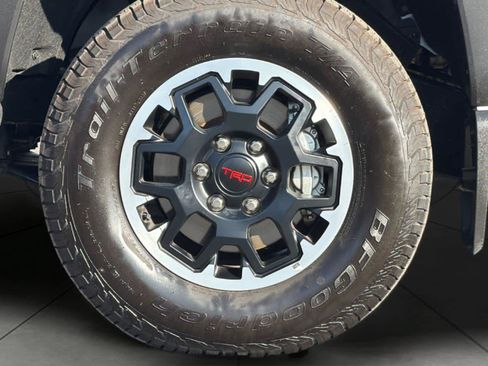 Used 2025 Toyota Tacoma TRD Off-Road AWD/4WD image 10