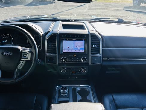 Used 2019 Ford Expedition XLT w/ Equipment Group 202A image 18