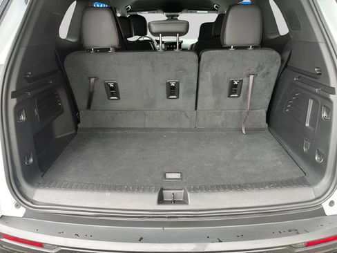 Used 2025 GMC Acadia AT4 image 12