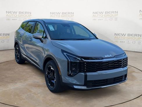 New 2026 Kia Sportage EX FWD image 7