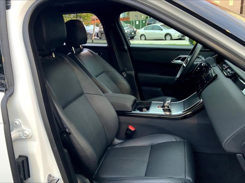 Used 2026 Land Rover Range Rover Velar Dynamic SE image 8