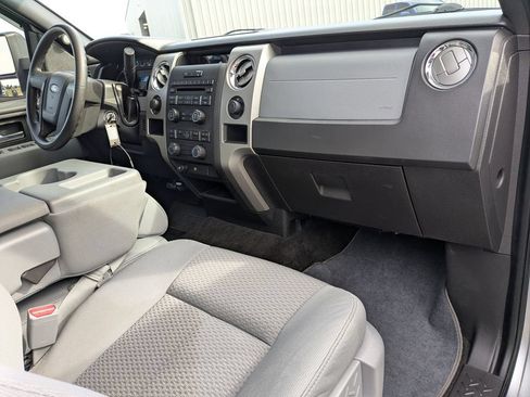Used 2012 Ford F150 XLT w/ Trailer Tow Pkg RWD image 4