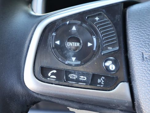 Used 2018 Honda CR-V Touring image 23