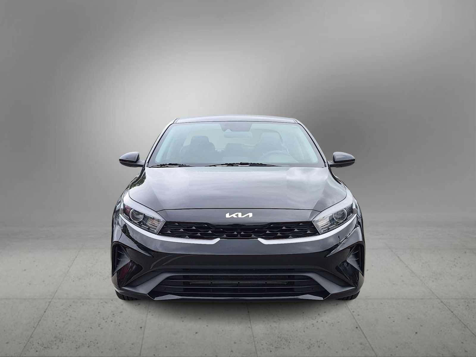 Used 2022 Kia Forte LXS FWD image 3