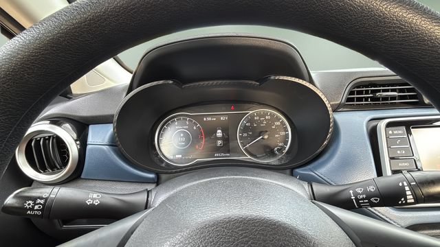 Used 2025 Nissan Versa SV FWD image 15