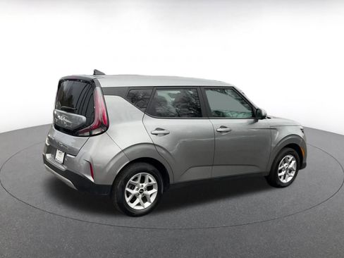 Used 2025 Kia Soul LX w/ LX Technology Package image 15