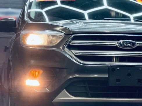 Used 2018 Ford Escape SE AWD/4WD image 4
