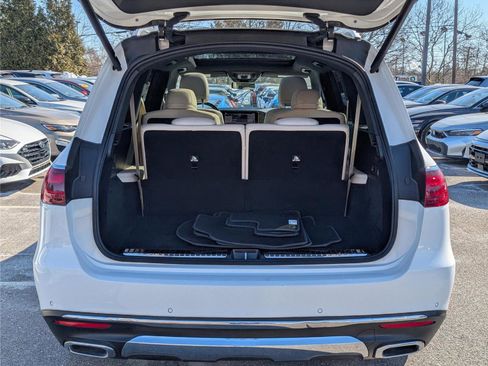Used 2025 Mercedes-Benz GLS 450 4MATIC image 14