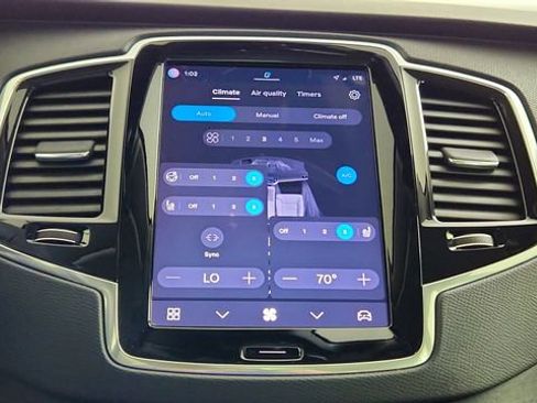 Certified 2023 Volvo XC90 B5 Plus w/ Protection Package Premier AWD/4WD image 22