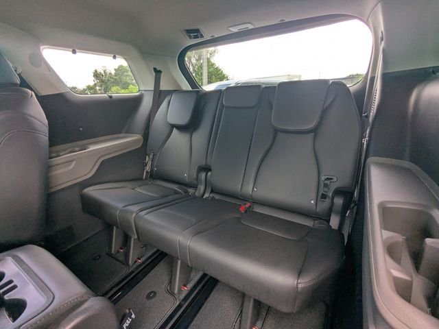 New 2026 Kia Carnival EX FWD image 16