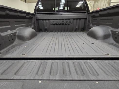 Used 2017 Toyota Tundra SR5 image 19