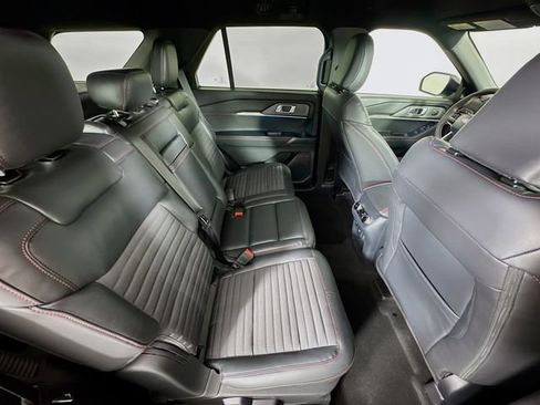 New 2026 Ford Explorer ST-Line w/ ST-Line Street Pack image 29