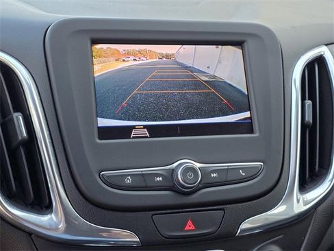 Used 2020 Chevrolet Equinox LT image 14