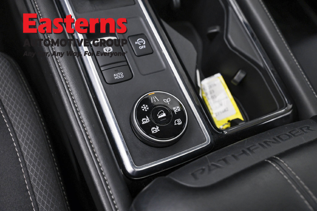 Used 2023 Nissan Pathfinder SV w/ SV Premium Package AWD/4WD image 23