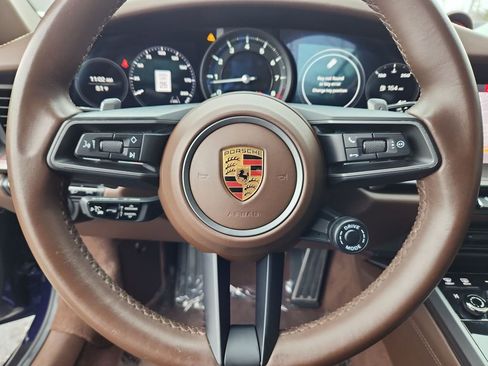 Used 2020 Porsche 911 image 16