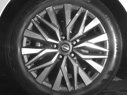 Used 2025 Nissan Altima 2.5 SV image 12