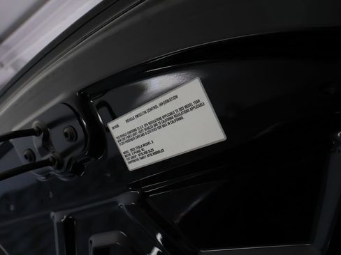 Used 2022 Tesla Model 3 Long Range AWD/4WD image 37