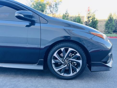 Used 2017 Toyota Corolla iM w/ Carpet Mat Package FWD image 26