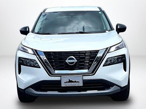 Used 2022 Nissan Rogue S FWD image 2