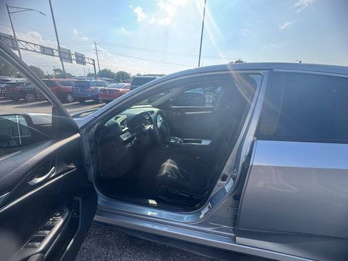 Used 2018 Honda Civic LX image 5