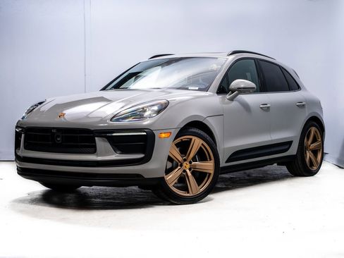 New 2026 Porsche Macan image 1