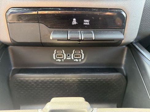 Used 2024 RAM 1500 Laramie RWD image 29