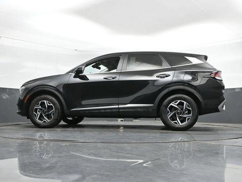 Used 2025 Kia Sportage LX AWD/4WD image 45
