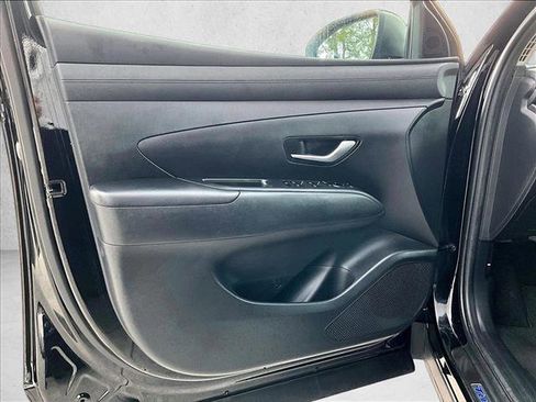Used 2025 Hyundai Tucson SEL FWD image 18