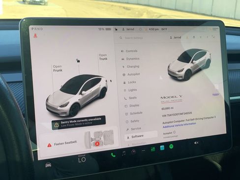 Used 2022 Tesla Model Y Performance image 9