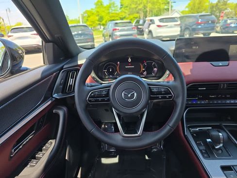 Used 2025 MAZDA CX-70 Plug-In Hybrid w/ Premium Plus AWD/4WD image 17