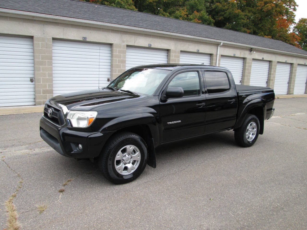 Used 2012 Toyota Tacoma 4x4 Double Cab w/ SR5 Pkg image 2