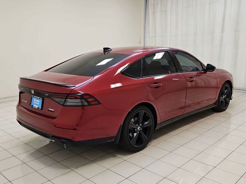 Used 2025 Honda Accord Sport image 28