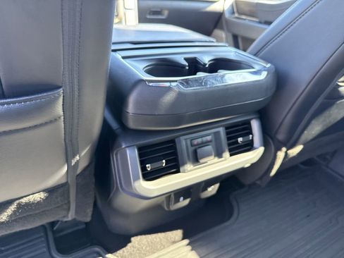 Used 2025 Ford F150 Lightning Lariat image 24