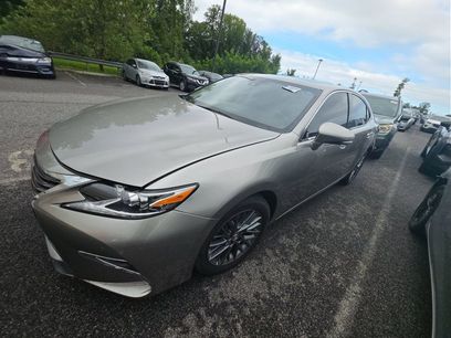 Used 2018 Lexus ES 350 w/ Navigation System Package